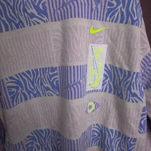 Nike Purple and Tan Patterned Shirt